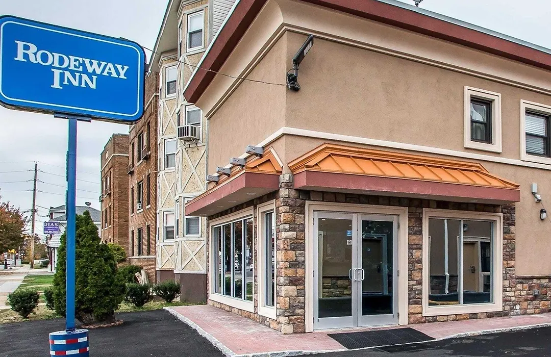 Rodeway Inn Belleville-1