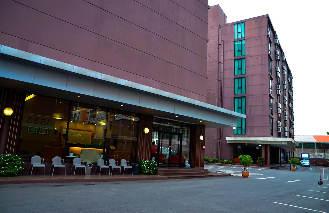 โรงแรมมาร์ซี-1