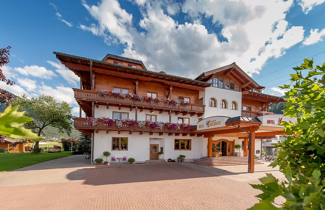 Alpines Gourmet Hotel Montanara-1