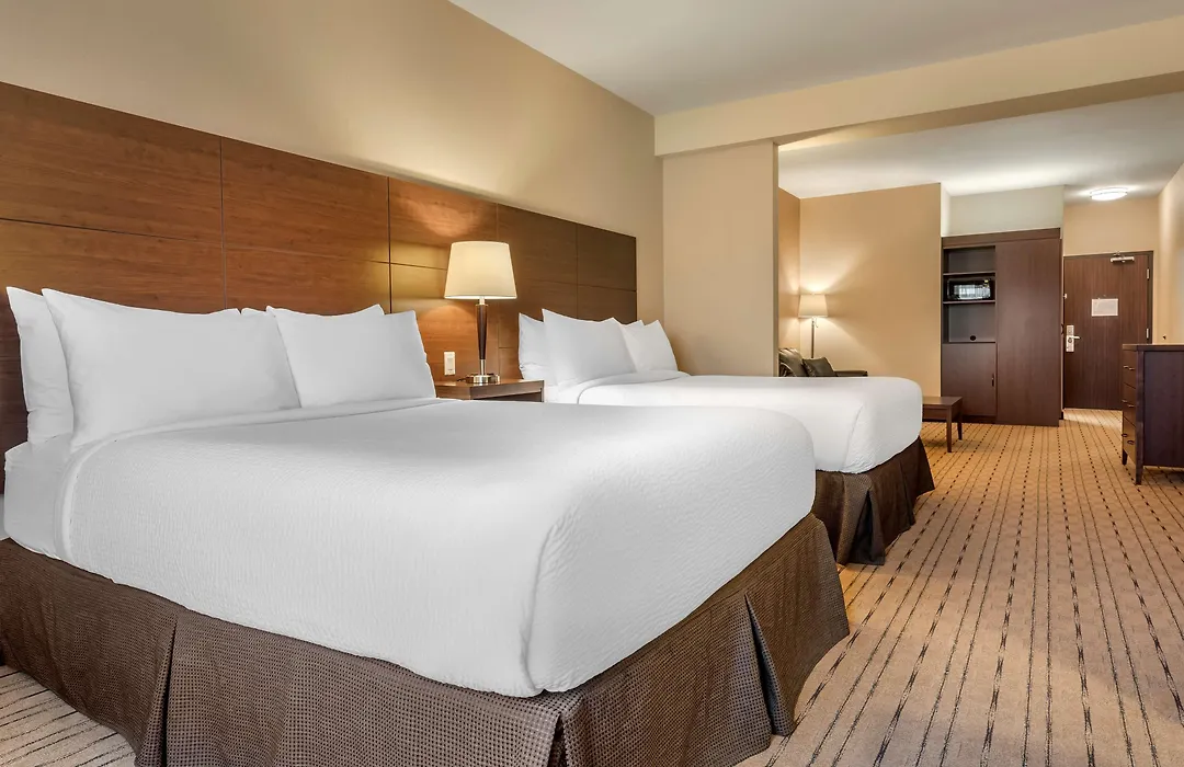 Best Western Plus, Bathurst Hotel & Suites-1