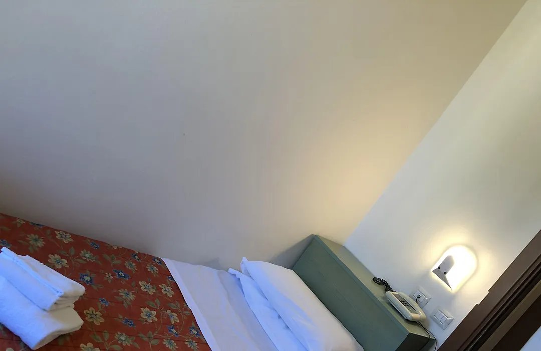 Hotel Lukas Vegetarian & Vegan-1