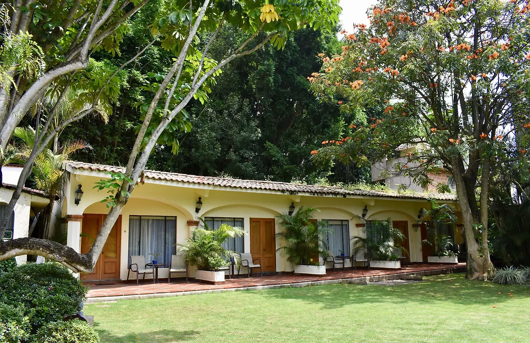 Casa Bugambilia, Un Pequeno Hotel En Tepoztlan-1