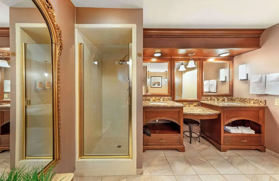 Best Western Plus Black Oak-1