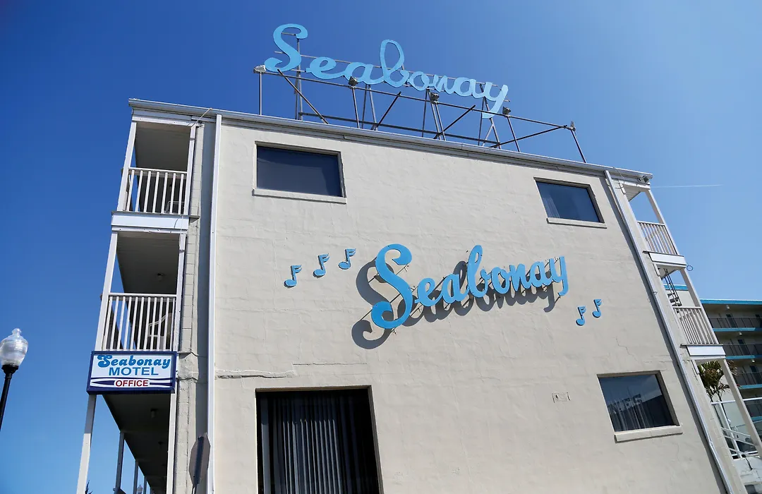 Seabonay Oceanfront Motel-1