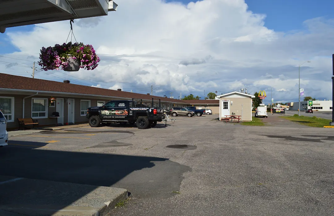 Lincoln Motel-1