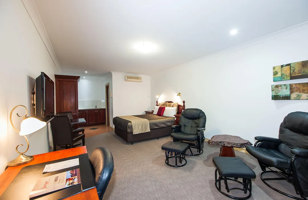 Georgian Motor Lodge-1