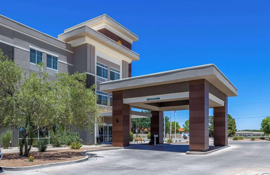 La Quinta By Wyndham Artesia-1