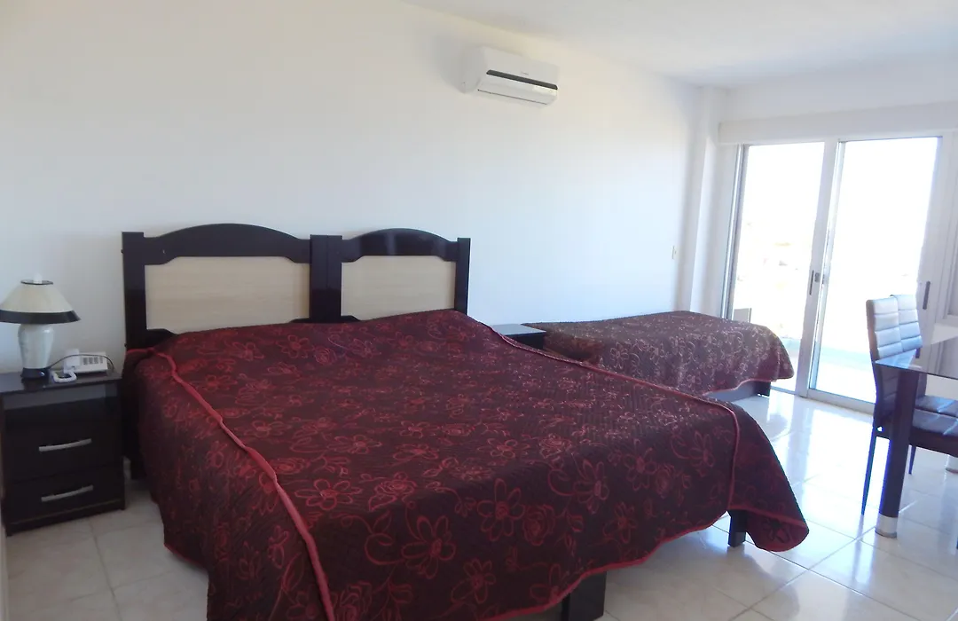 Apart Hotel Punta Sol-1