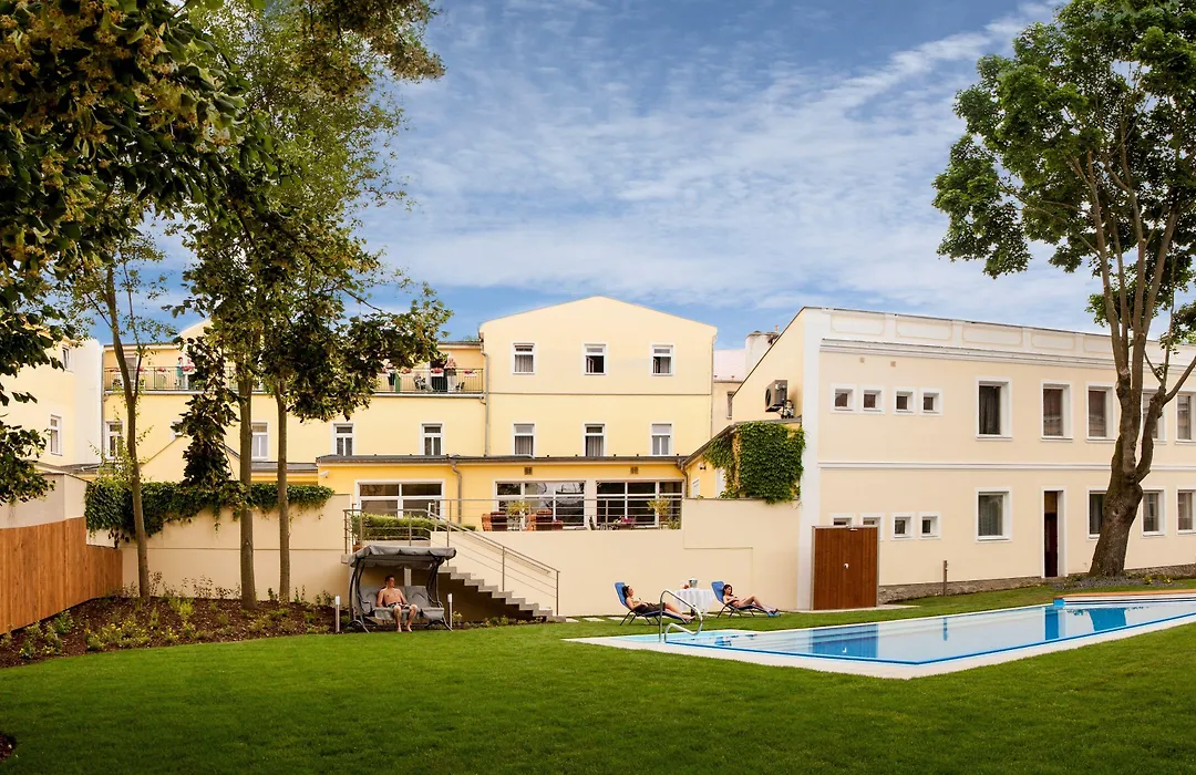 Hotel Reza-1