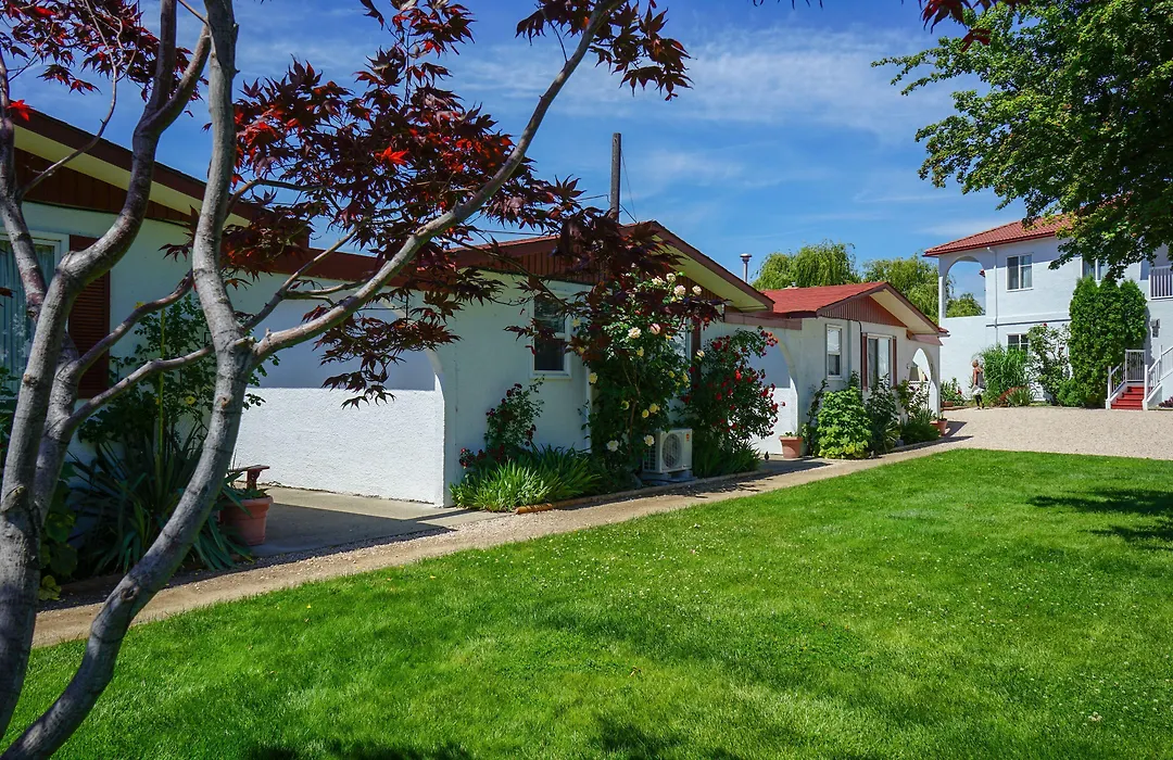 Sandy Beach Suites-1