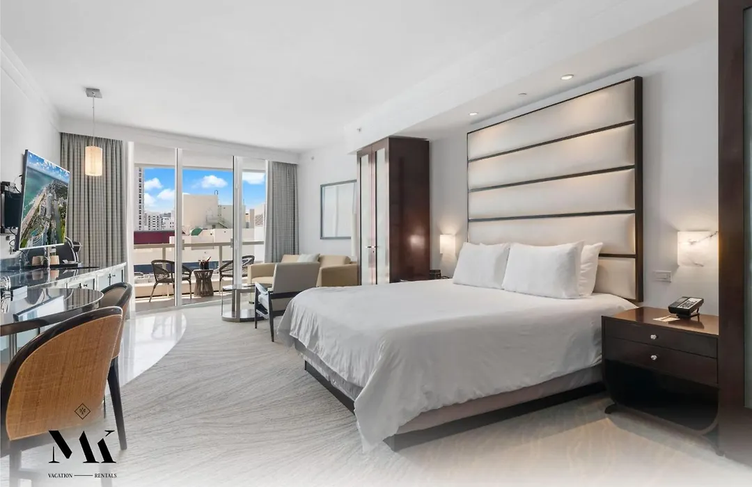 Fontainebleau Resort Balcony W Ocean And City View-1