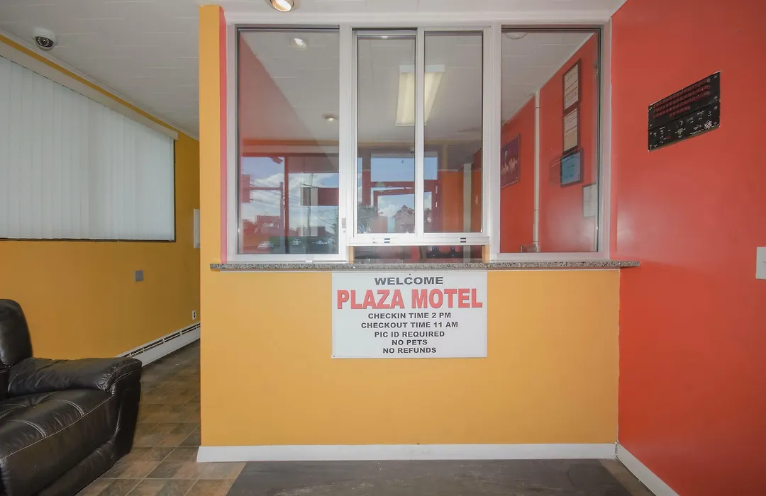 Plaza Inn-1