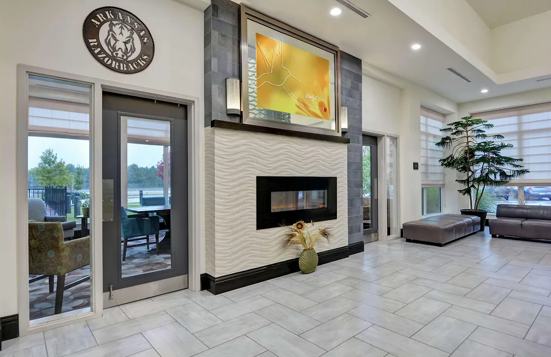Hilton Garden Inn And Fayetteville Convention Center-1