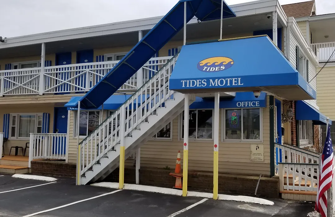 Tides Motel - Hampton Beach-1