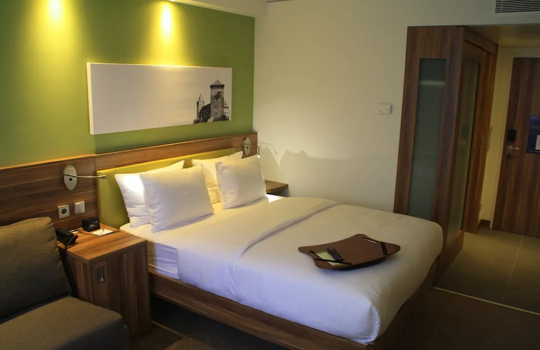 Hampton By Hilton Nuernberg City Center-1
