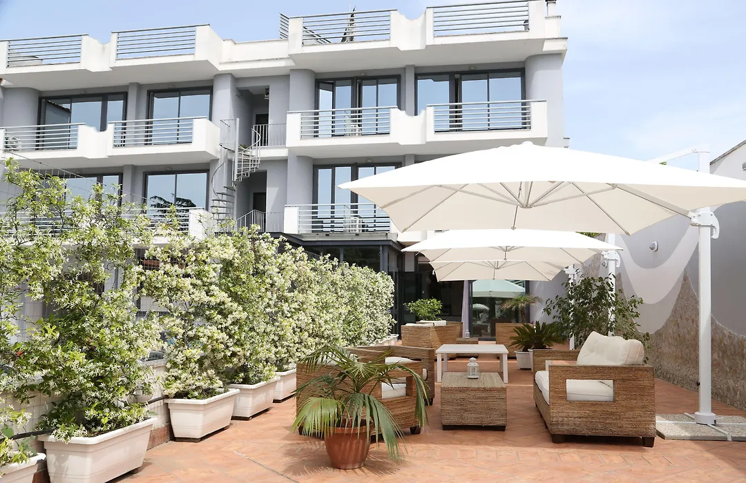 Hotel Barbarella-1