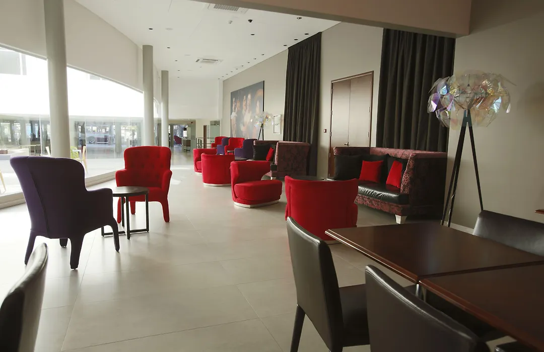 Regency Way Montevideo Hotel-1