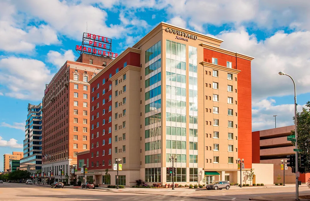 Courtyard Peoria Downtown-1