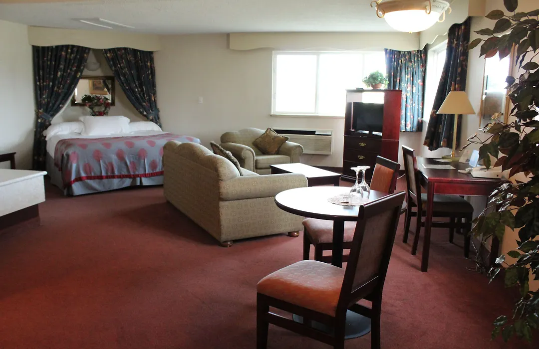 Tamarack Motor Inn-1