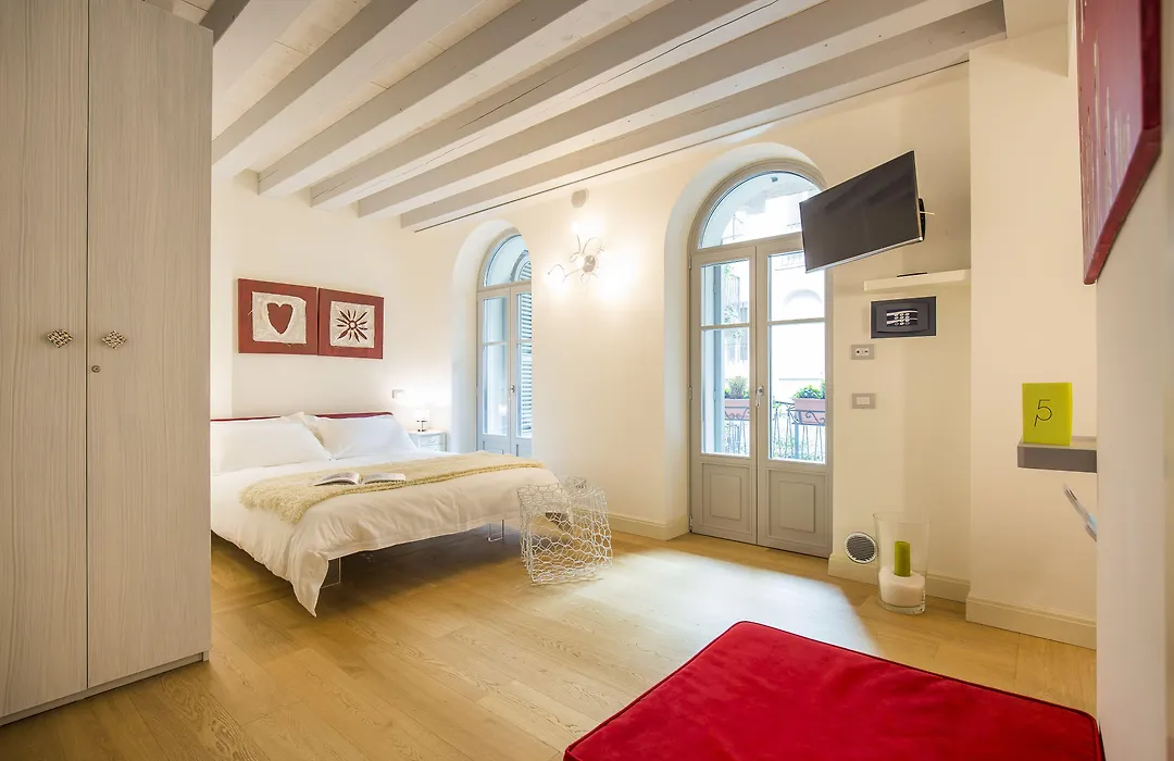 Cinque Rooms-1