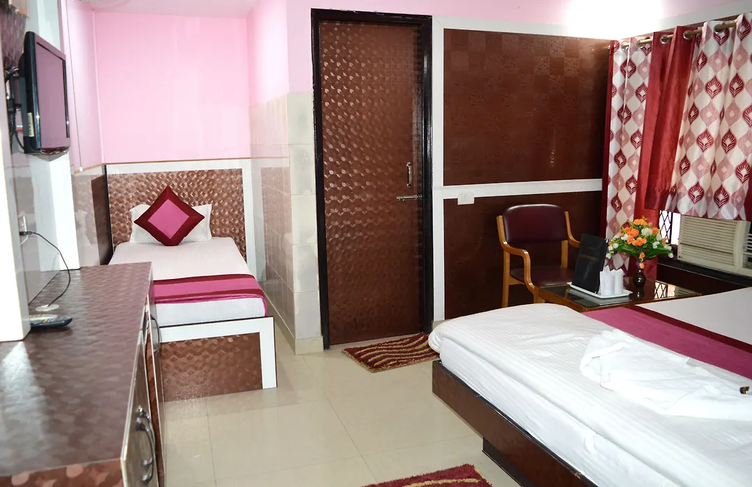 Hotel Su Shree Continental Dx 5 Mins From New Delhi Railway Station & Free Car Parking-1