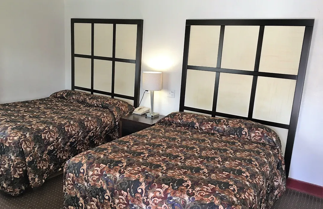 Roswell Inn-1