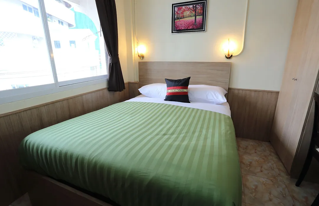 Sukhumvit 20 Guest House-1