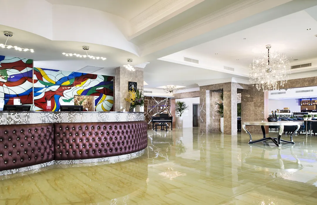 Swan River Hotel-1