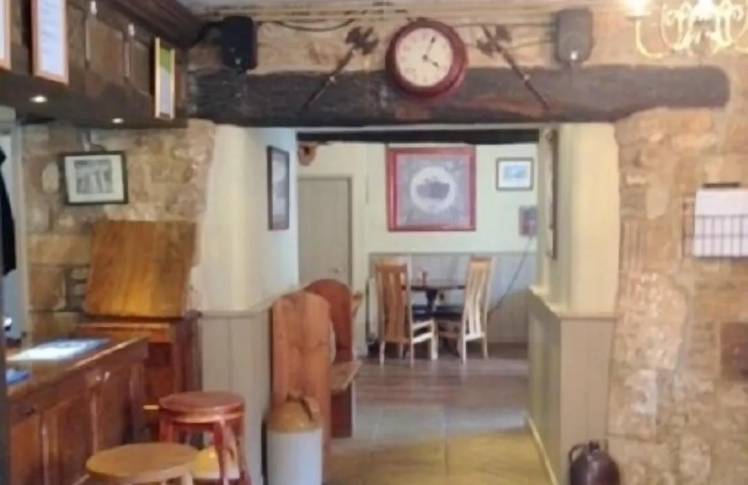 The Royal Oak Burford-1
