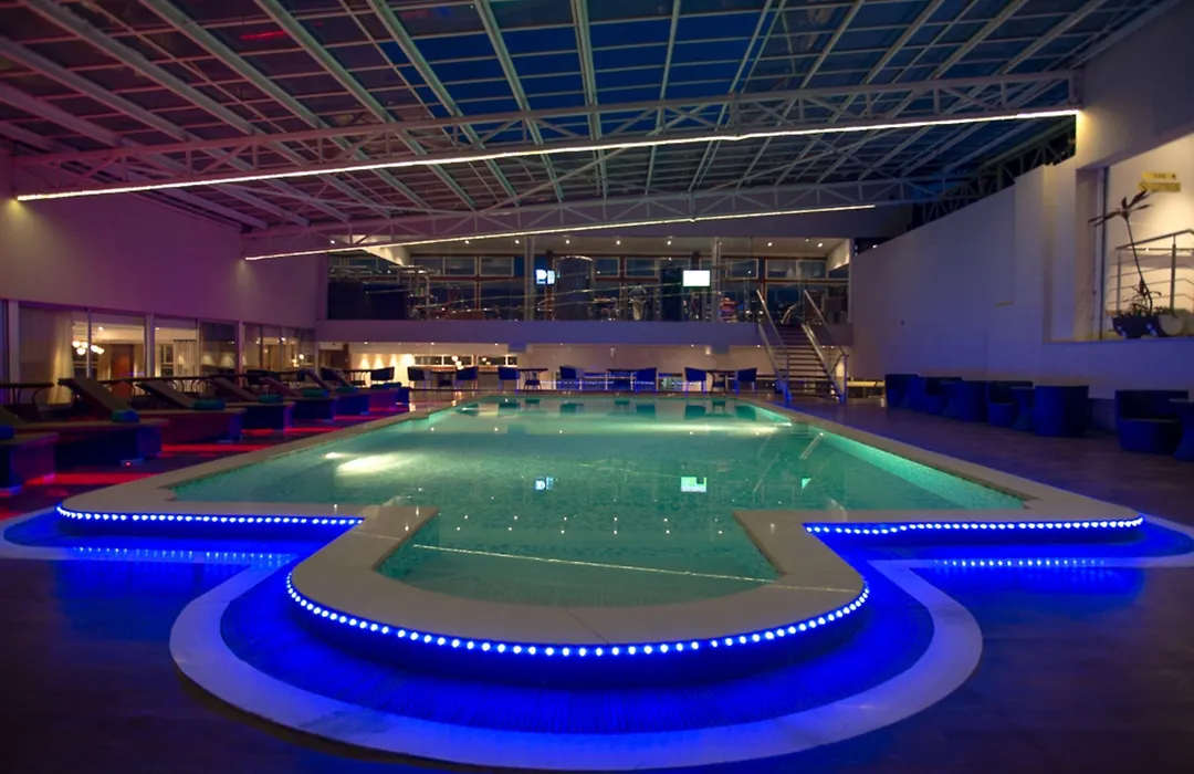 Cloud Hotel & Suites-1