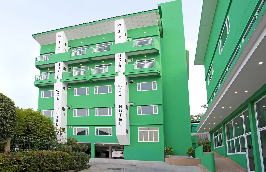 Wiz Hotel-1