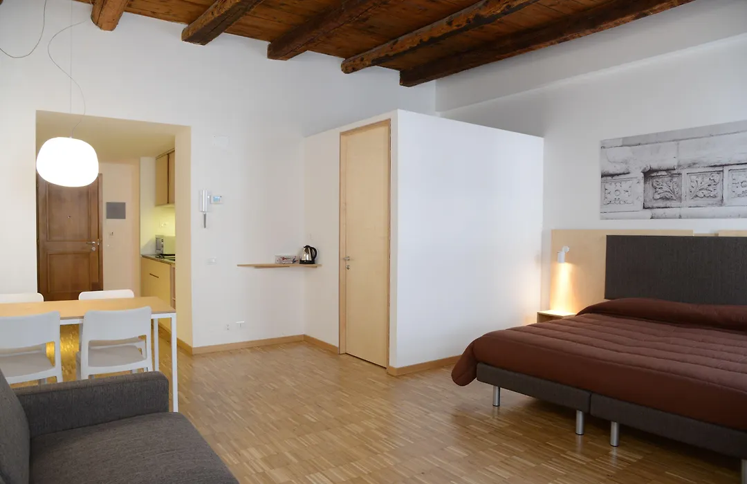 Le Stanze Del Lago Apartments-1