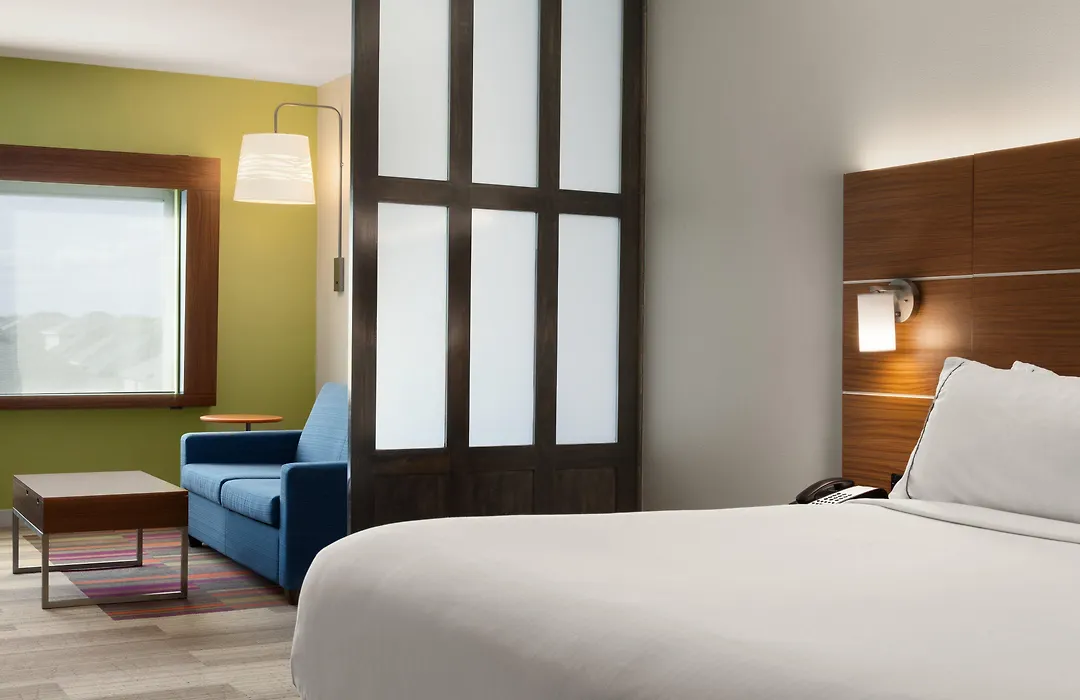 Holiday Inn Express & Suites Edinburg- Mcallen Area By Ihg-1