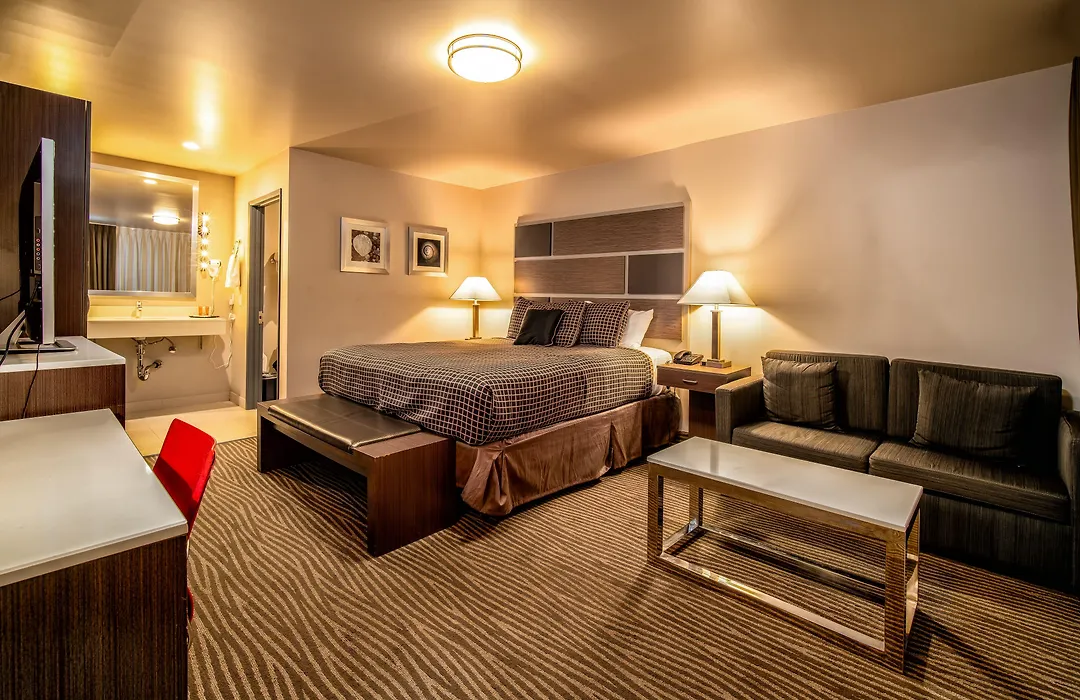 Crescent Bay Inn-1