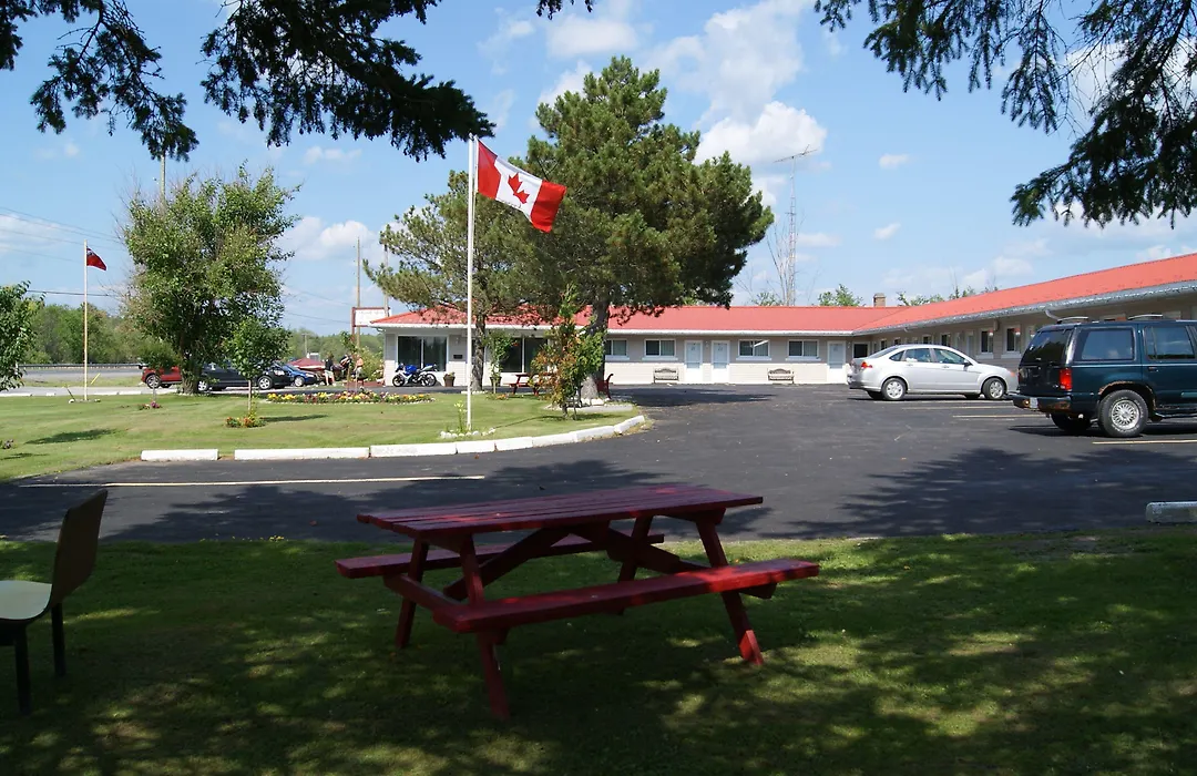 Blue Jay Motel-1