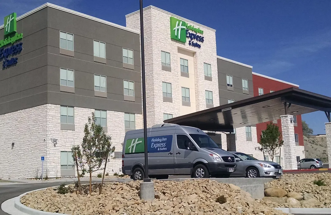 Holiday Inn Express & Suites Price By Ihg-1