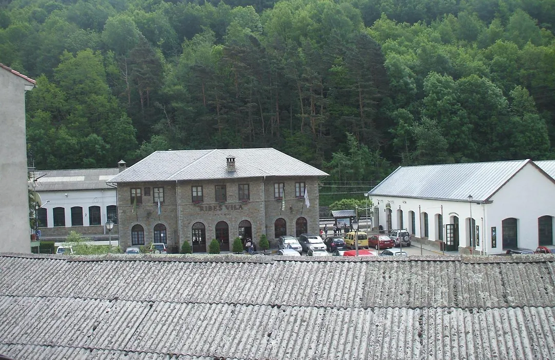 Hostal Porta De Nuria-1
