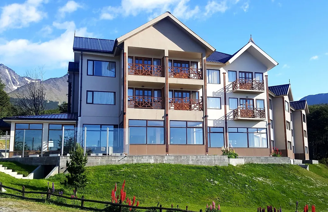 Altos Ushuaia Hotel&Resto-1