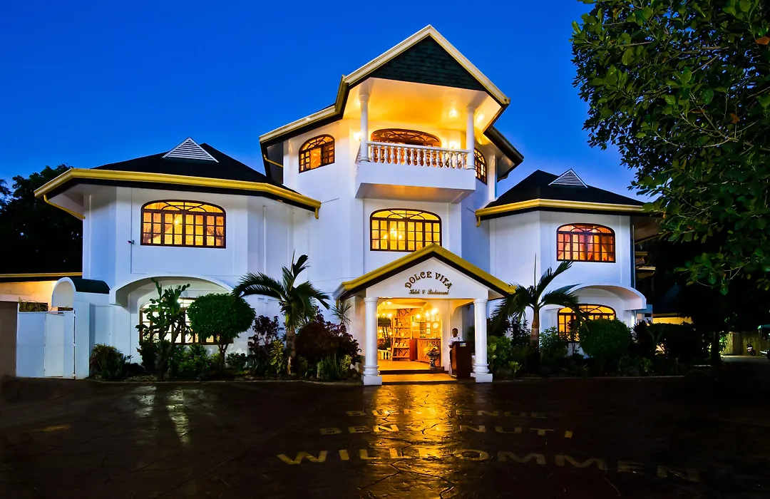Dolce Vita Hotel-1