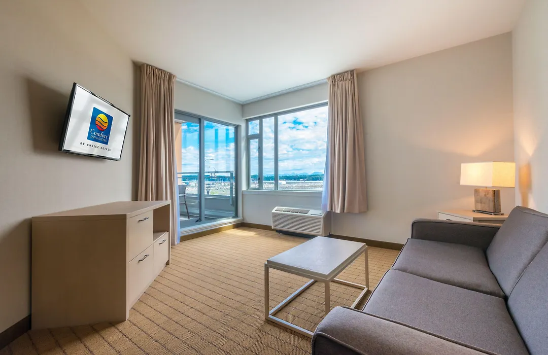 Comfort Inn & Suites-1