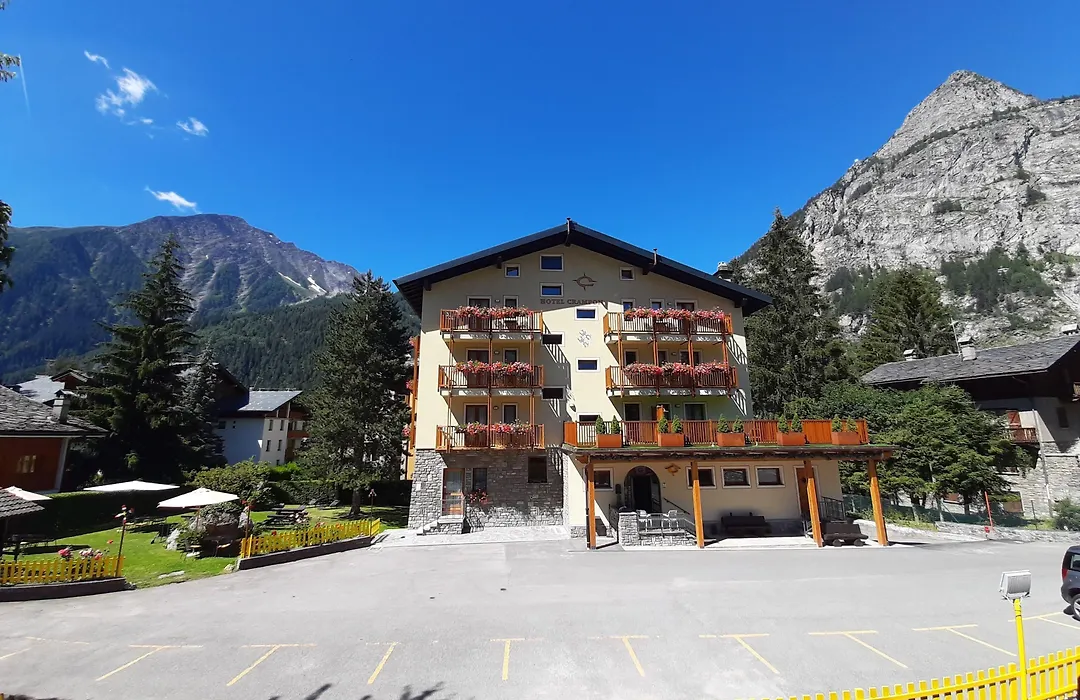 Hotel Crampon-1