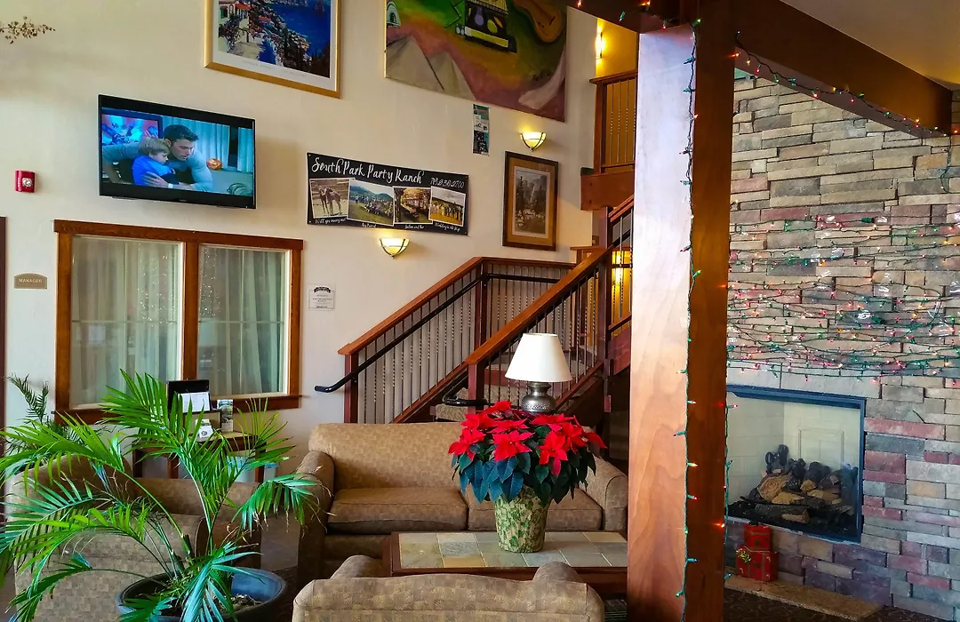 A Riverside Inn Travelodge By Wyndham-1