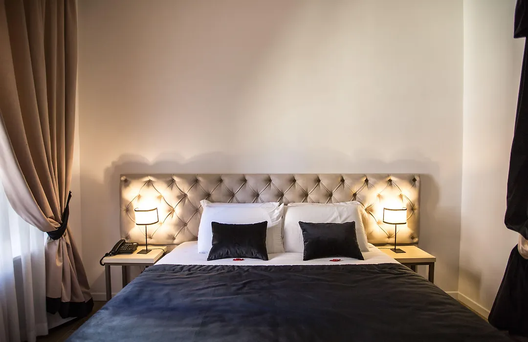 Chic & Town Luxury Rooms Piazza Di Spagna-1