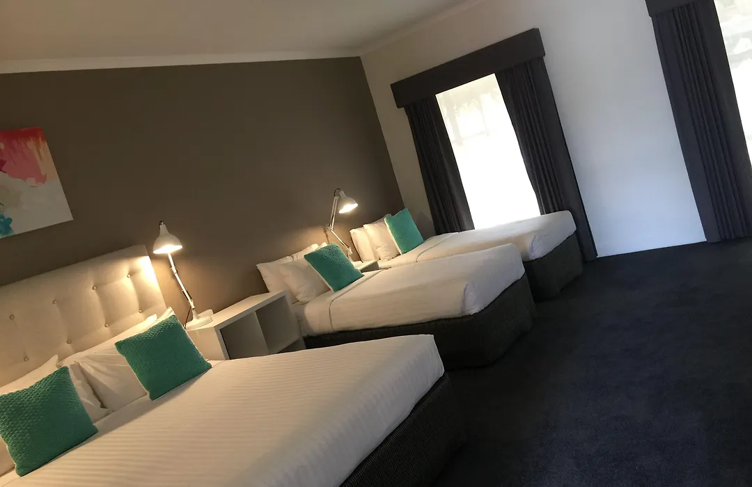 Caledonian Hotel Motel-1