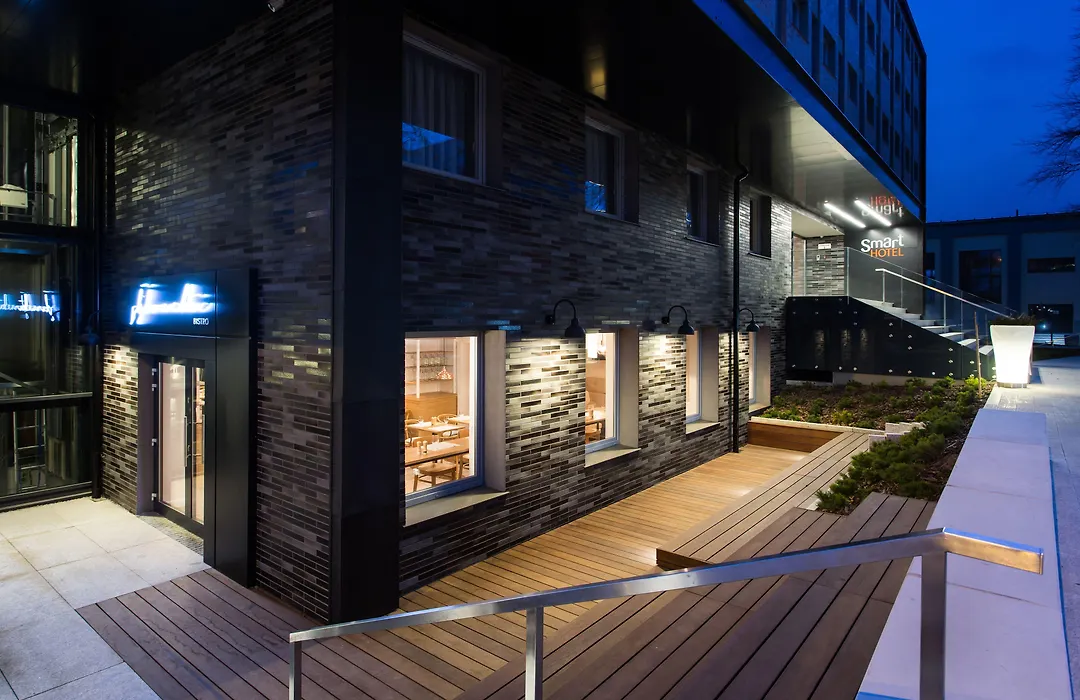 Smart Hotel-1