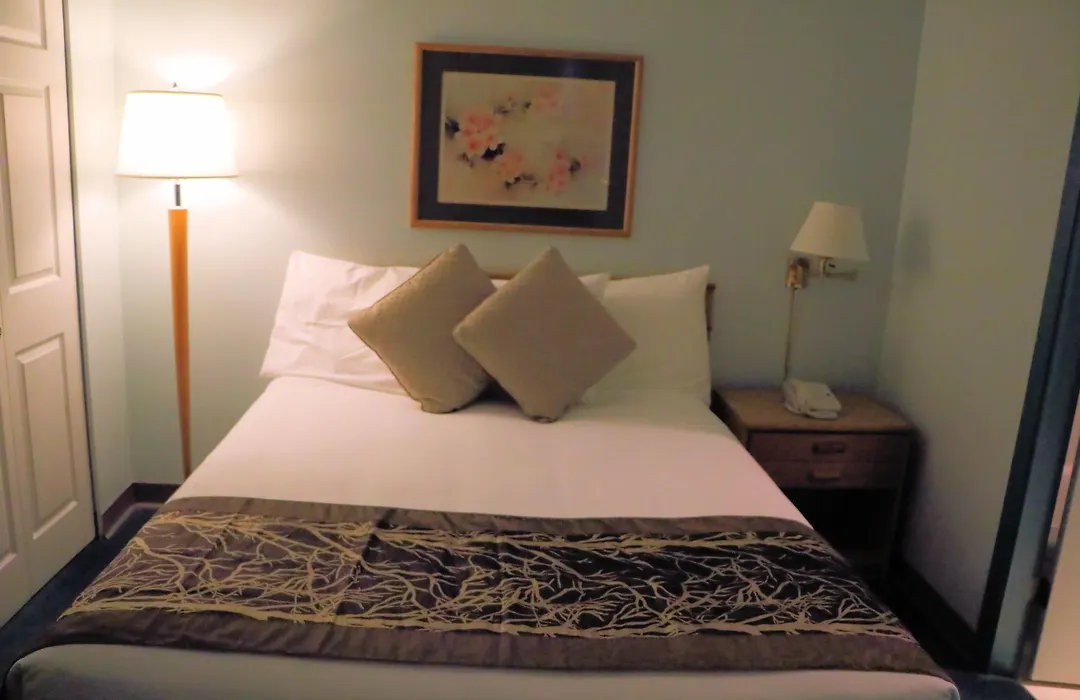 The Cedars Inn Hotel & Convention Centre-1