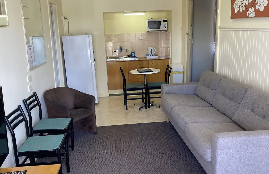 Paddle Steamer Motel-1