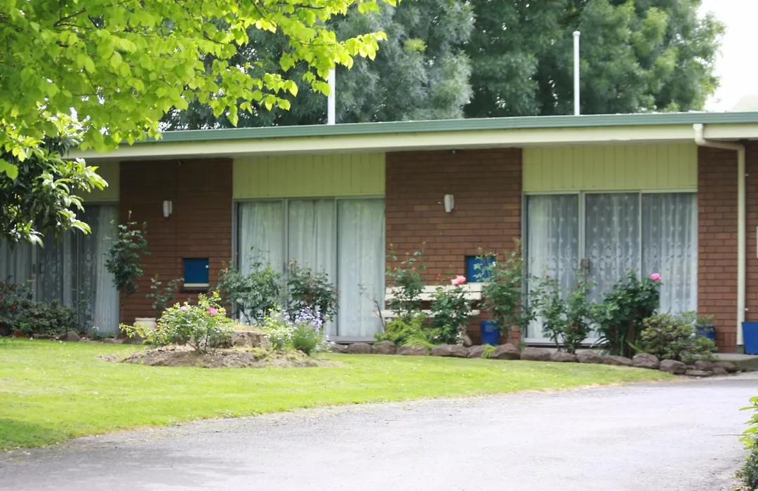 Opal Motel-1
