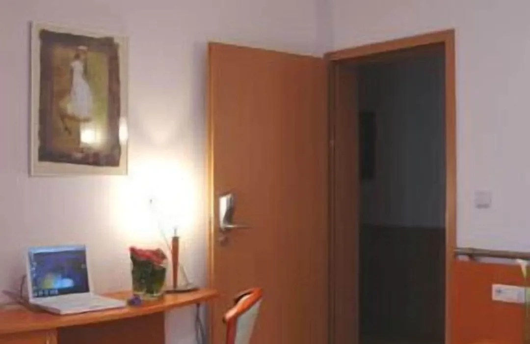 Hotel South Charleroi Airport-1