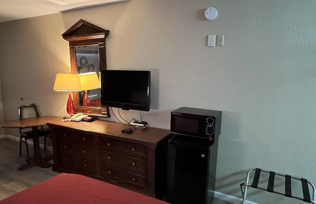 Bestway Inn-1